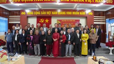 GẶP MẶT NGUYÊN LÃNH ĐẠO HUYỆN NHÂN KỶ NIỆM 95 NĂM NGÀY THÀNH LẬP ĐẢNG.