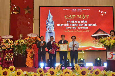 Gặp mặt kỷ niệm 50 năm Ngày Giải phóng huyện Sơn Hà.