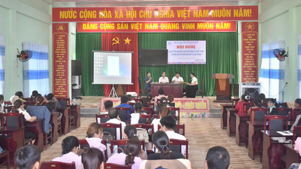 Hội nghị chia sẻ kinh nghiệm và giải pháp nâng cao chất lượng, nhân rộng mô hình điển hình tại địa phương thụ hưởng Dự án 8.
