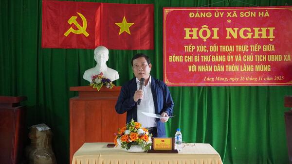 BÍ THƯ ĐẢNG UỶ SƠN HÀ ĐỐI THOẠI VỚI NHÂN DÂN THÔN LÀNG MÙNG