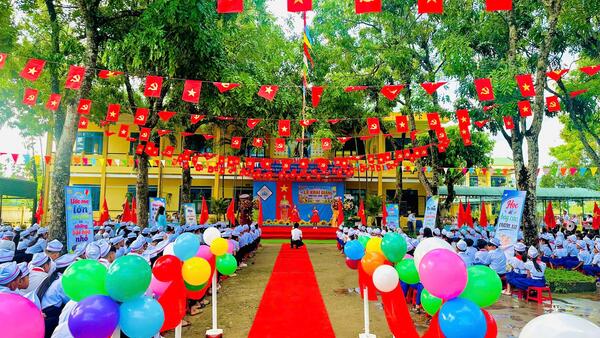 TƯNG BỪNG KHAI GIẢNG NĂM HỌC MỚI 2026 – 2027 TẠI XÃ SƠN HÀ